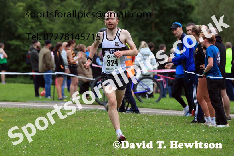 Senior men, 2024 Sunderland Harriers 5k, Silksworth, Sunderland.  Photo: David T. Hewitson/Sports for All Pics